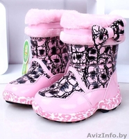 Продам зимние сапоги для девочки.Цвет:розовый с чёрным. Тёплый мех.  - Изображение #1, Объявление #1013323
